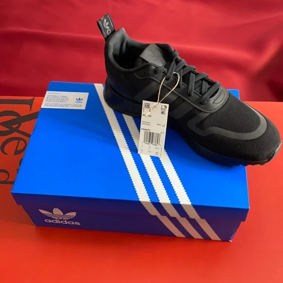 Men Adidas - Picture 2 of 8